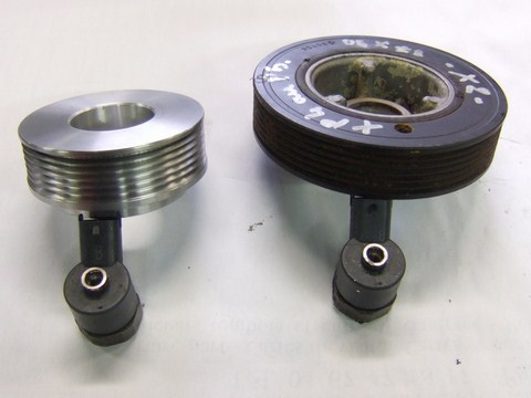 Poulie légère réalisée sur côtes pour véhicule PEUGEOT de compétition